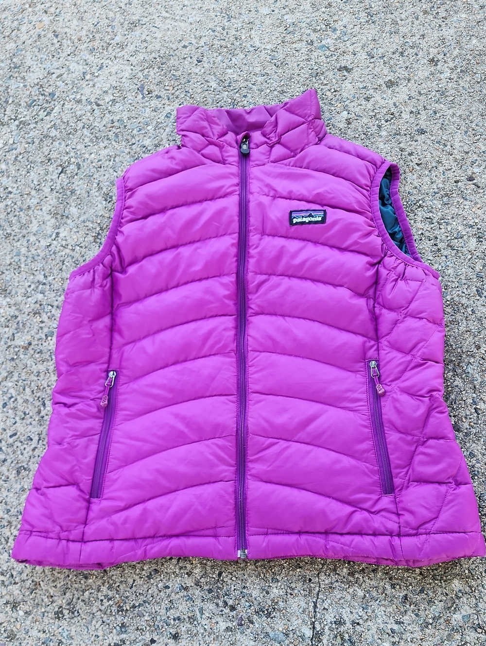 Patagonia Magenta Quilted Down Sweater Vest sz S